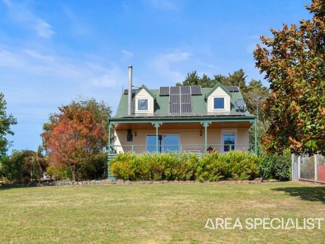 Cottage for sale in Korumburra, Victoria