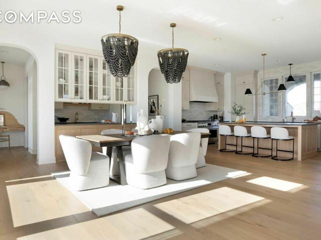 House for sale in Excelsior