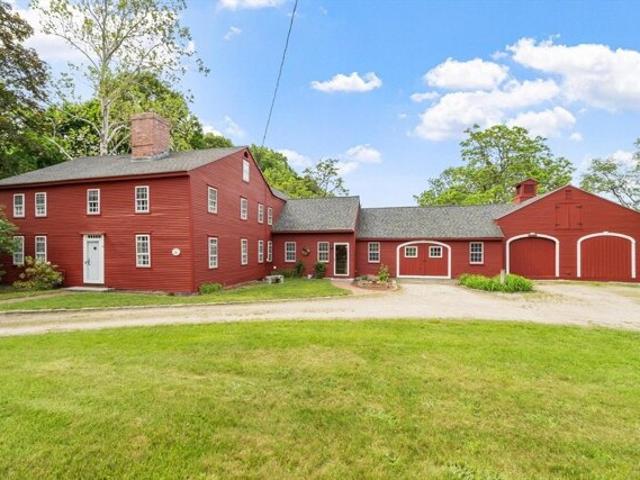 House for sale in Chelmsford, Massachusetts