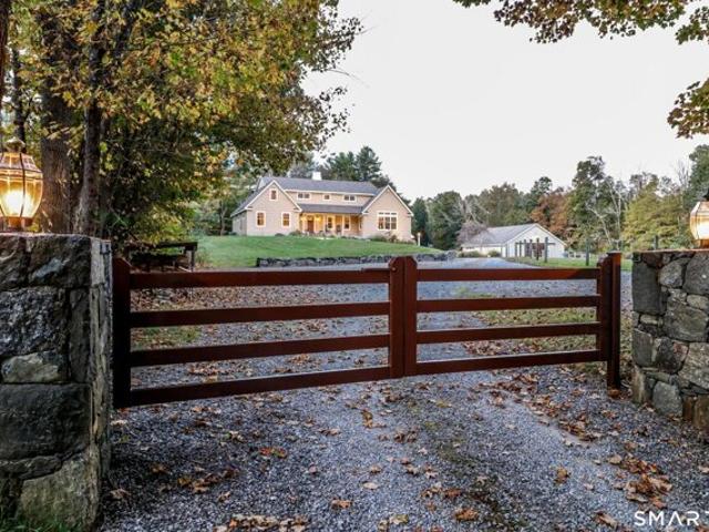 House for sale in Easton, Connecticut