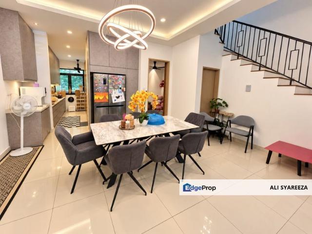 House for sale in Maple Residence, Sepang