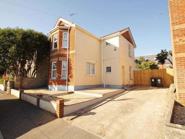 Apartment for rent in Talbot Village, Bournemouth