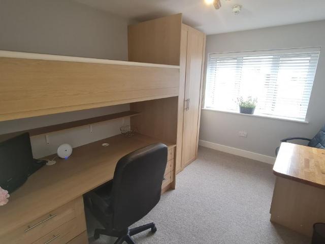 Room for rent in Poole