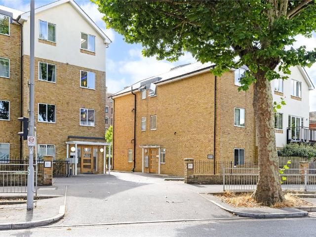 Apartment for rent in Royal Borough of Kingston upon Thames, Greater London
