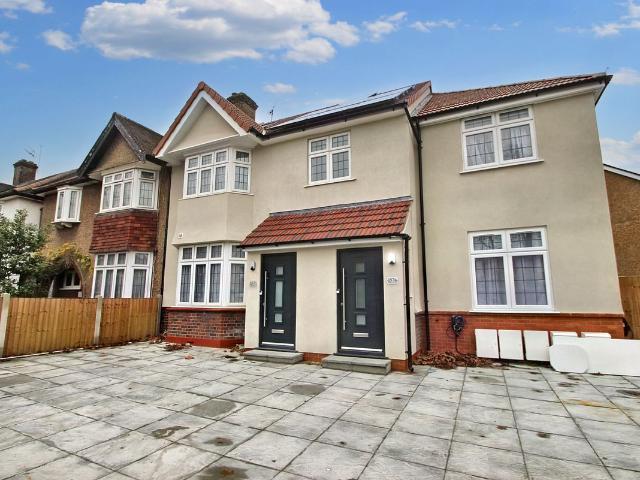 Room for rent in Royal Borough of Kingston upon Thames, Greater London