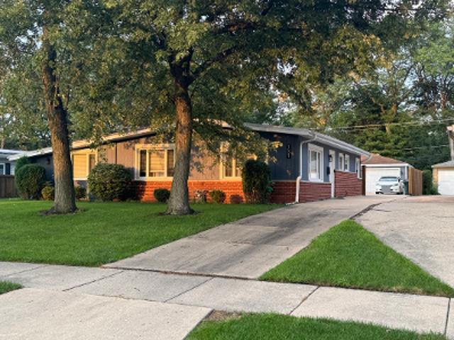 House for sale in Glenview, Illinois