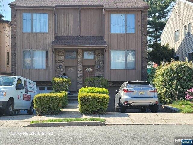 Condo for sale in Fort Lee, New Jersey