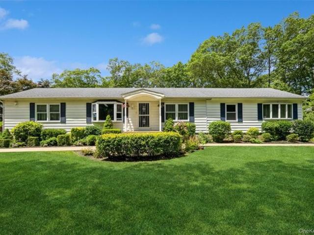 House for sale in Medford