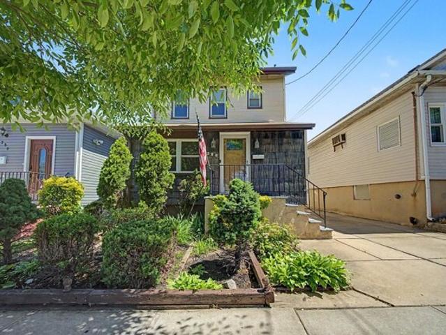 House for sale in Hudson, New Jersey