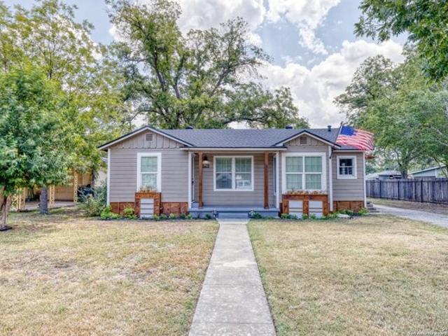 House for sale in Uvalde, Texas