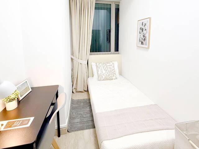 Room for rent in Bukit Timah, 23 North West