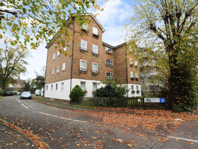Apartment for rent in Surbiton, Greater London