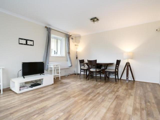 Apartment for rent in Surbiton, Greater London