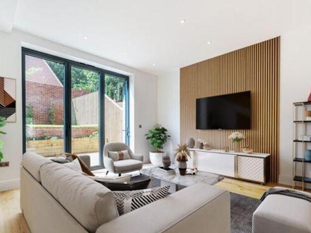 House for rent in Surrey
