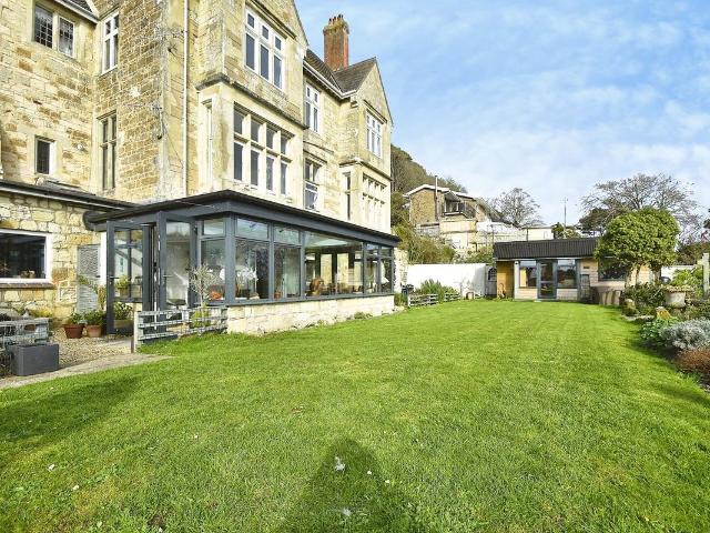 Apartment for rent in Cowlease, Ventnor