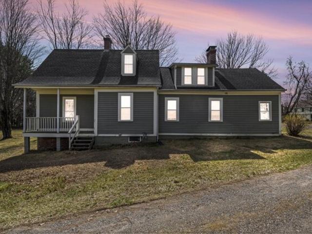 House for sale in Suffield