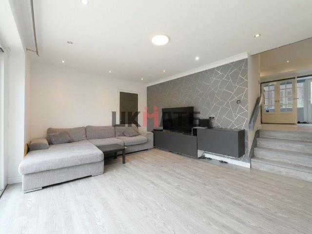Room for rent in Hayes, Greater London