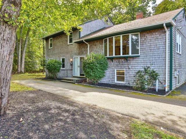 House for sale in Acushnet, Bristol County