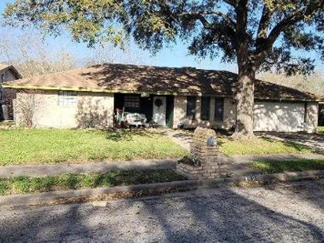 House for sale in Victoria