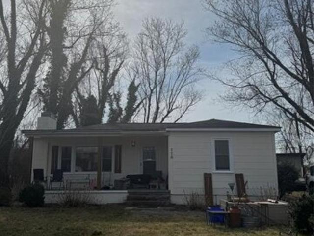 House for sale in East Flat Rock