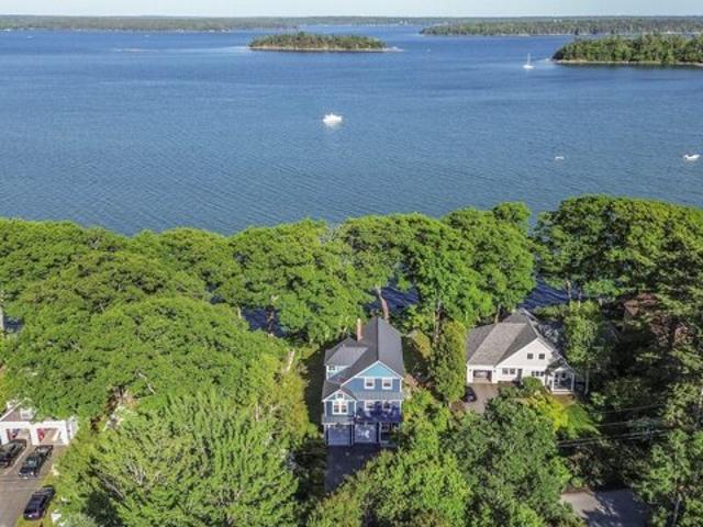 House for sale in Freeport, Maine