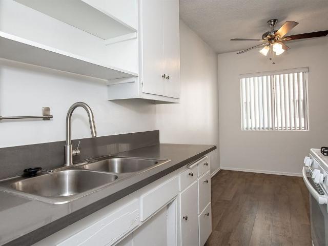 Apartment for rent in Glendale, California