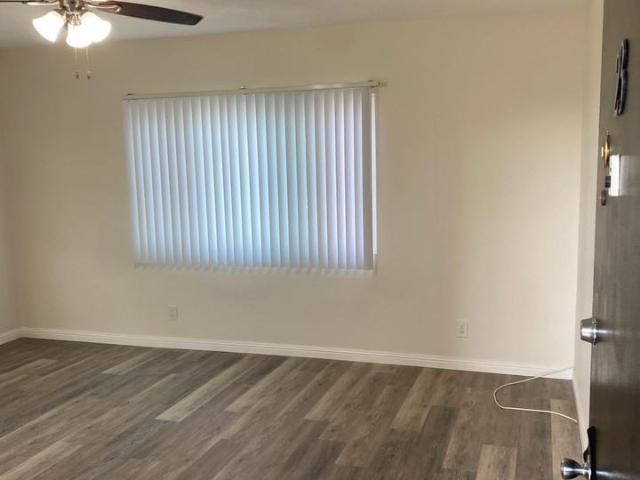 Apartment for rent in Canoga Park, California