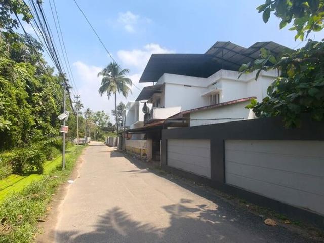 Land for sale in Kochi, Kerala