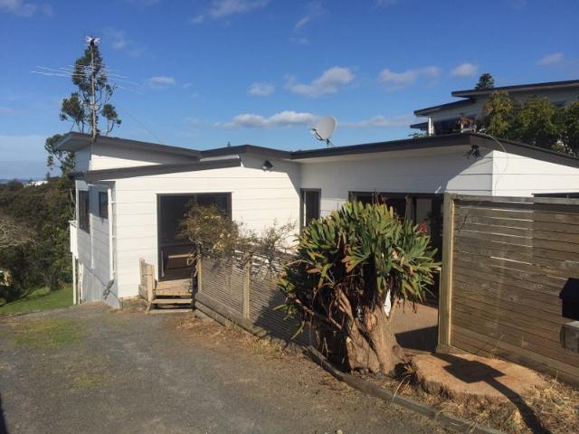 House for rent in Awhitu, Oroua County