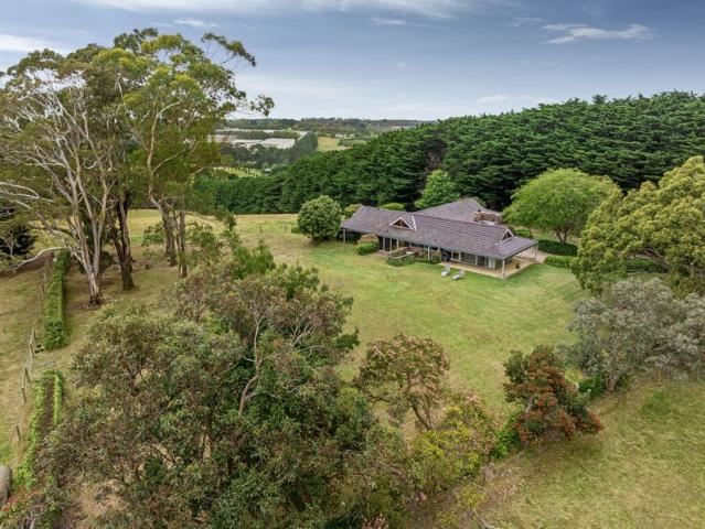 Cottage for sale in Camerons Creek, Victoria