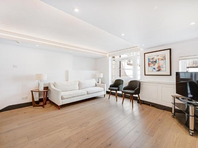 Apartment for rent in Marylebone, Greater London