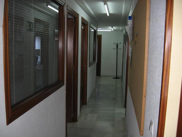 Oficina en alquiler en Distrito Norte, Sevilla
