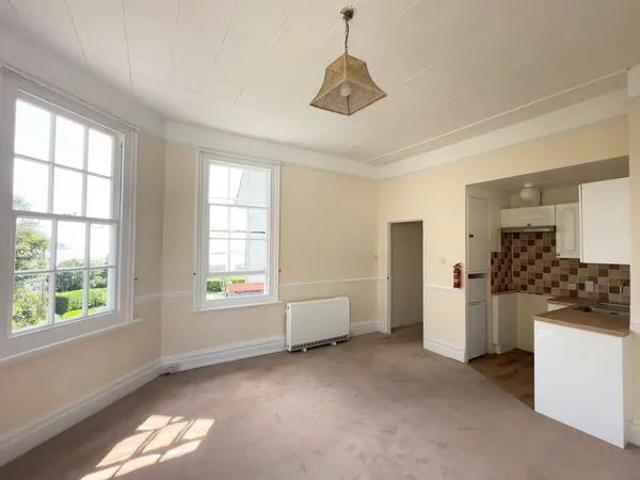 Apartment for rent in Marazion