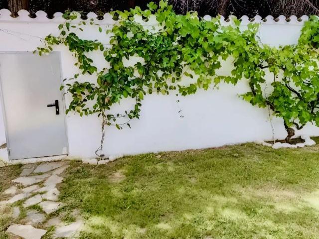 Apartamento en alquiler en Artola, Costa del Sol Occidental