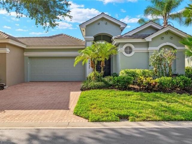 House for sale in Bonita Springs