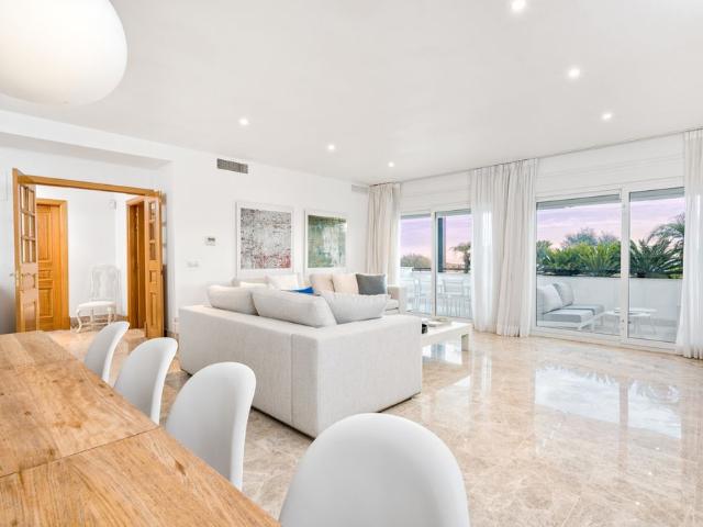 Casa en alquiler en Elviria, Costa del Sol Occidental