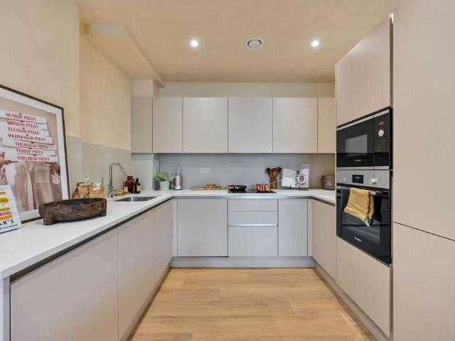 Apartment for rent in London Borough of Hillingdon, Greater London