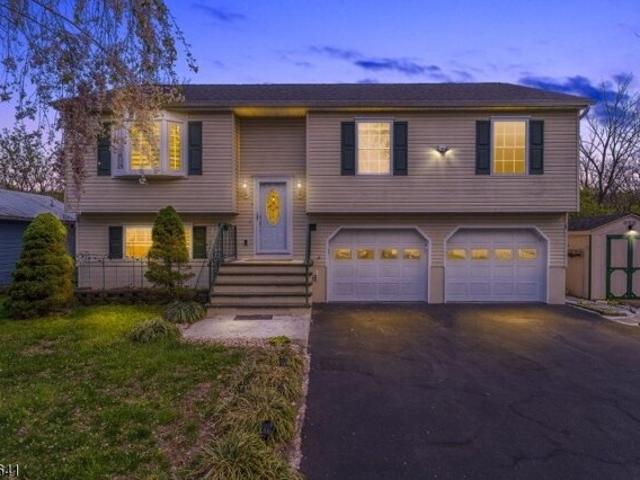 House for sale in Washington, New Jersey
