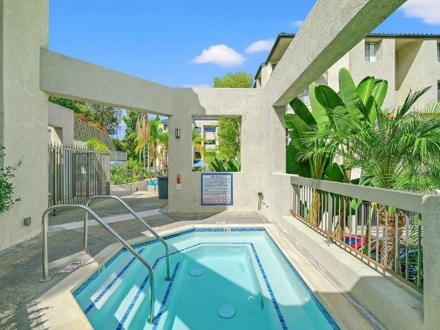 Apartment for rent in Long Beach, California