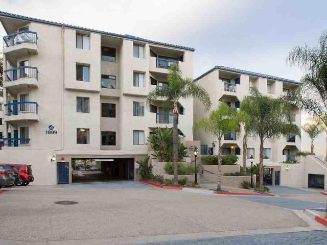 Apartment for rent in Long Beach, California