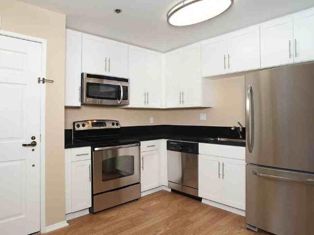 Apartment for rent in Long Beach, California