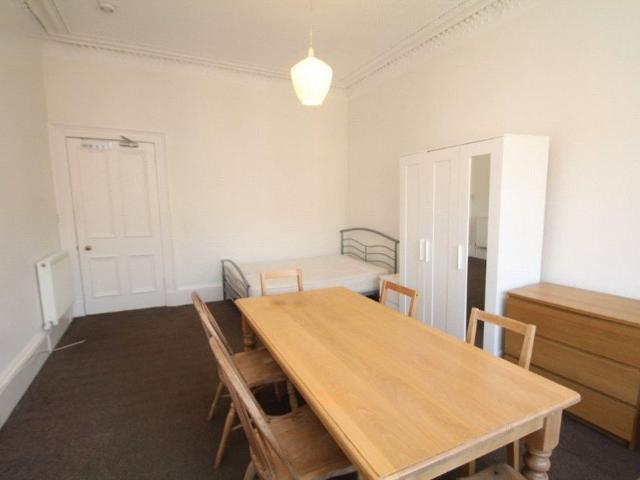 Apartment for rent in Marchmont, Scotland