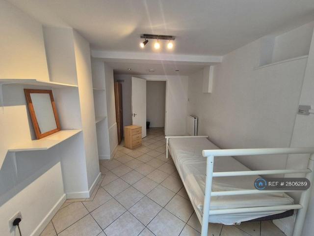House for rent in Saint Pancras, Greater London