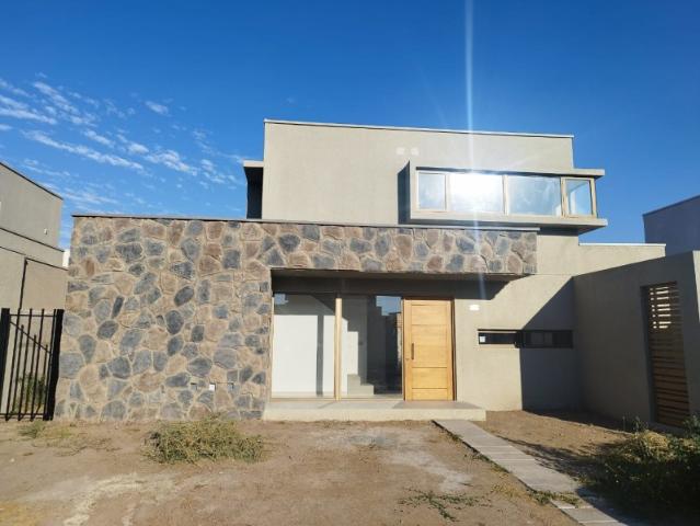 MARCO GALLARDO LIGUEÑO 150