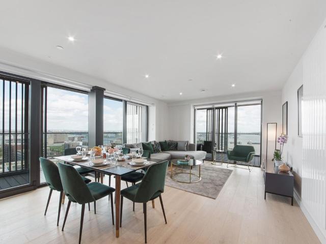 Apartment for rent in Silvertown, Greater London