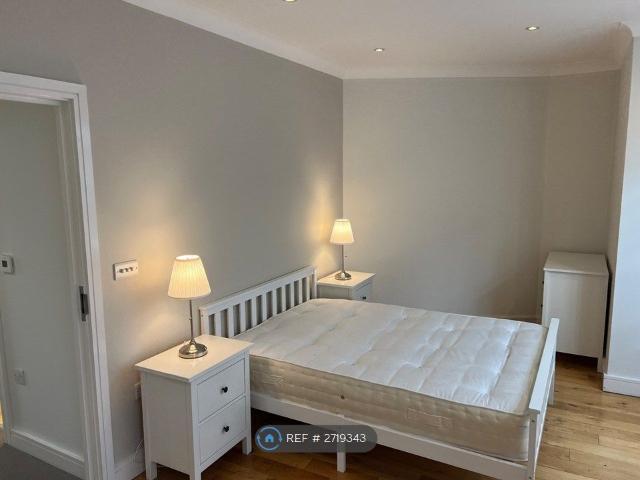 House for rent in Shacklewell, Greater London
