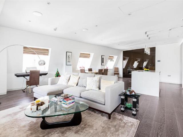 Apartment for rent in St Clement Danes, Greater London