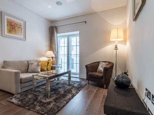 Apartment for rent in St Clement Danes, Greater London
