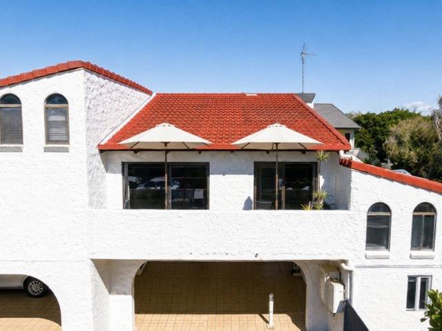 Apartment for sale in Kings Creek, Queensland