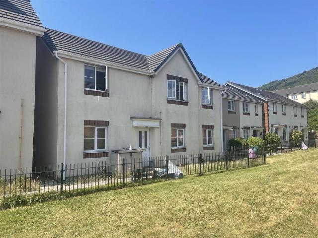 Apartment for rent in Nangreaves, Wales